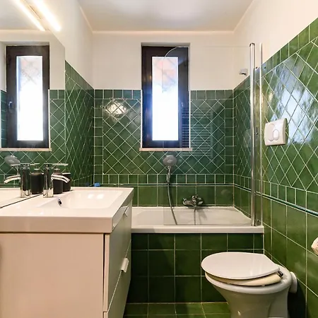 Cozy With Balcony By Ndp Rent Appartamento Roma