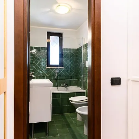 Cozy With Balcony By Ndp Rent Appartamento Roma