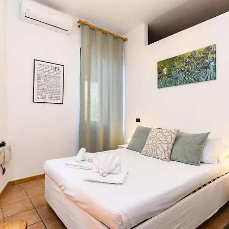 Cozy With Balcony By Ndp Rent * Roma