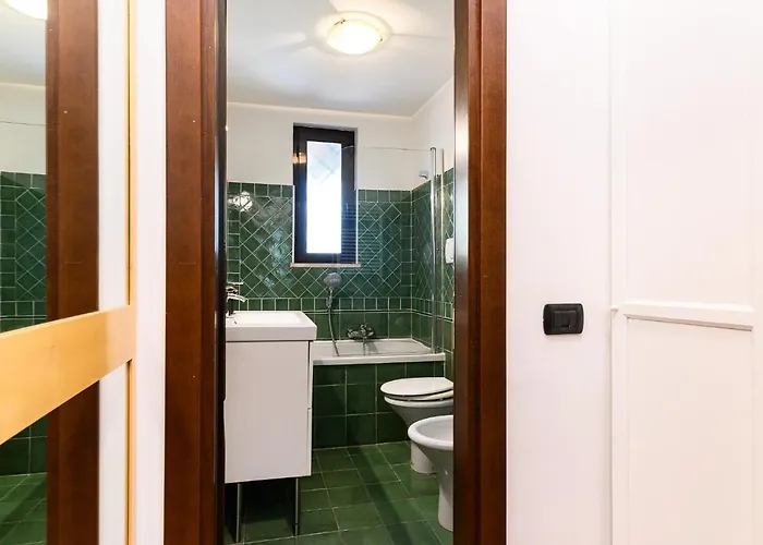 Cozy With Balcony By Ndp Rent Appartamento Roma