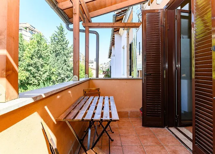 Appartamento Cozy With Balcony By Ndp Rent Roma